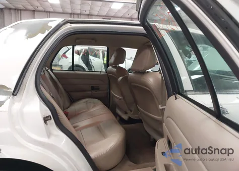 2005 Ford Crown Victoria Lx/Lx Sport из США, поврежденный, VIN 2FAFP74W25X166516